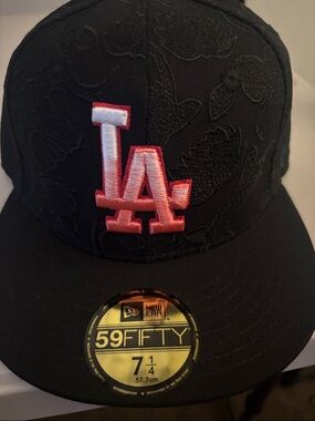 New Era Black LA Logo Cap with Pink Ombre Embroidery 7 1/4